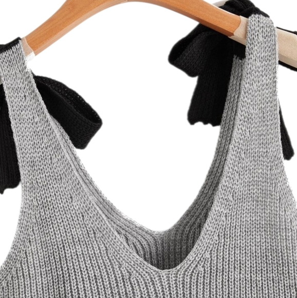 SHEIN Gray Ribbed Tie Front Peplum Tank Top Small - Picture 2 of 8